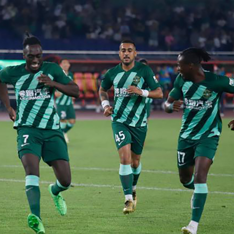 中超联赛火热进行：浙江队击败武汉三镇迎三连胜 奥乌苏双响闪耀全场