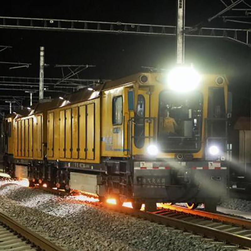 中老铁路中国段完成首次大规模钢轨打磨，线路设备质量全面提升